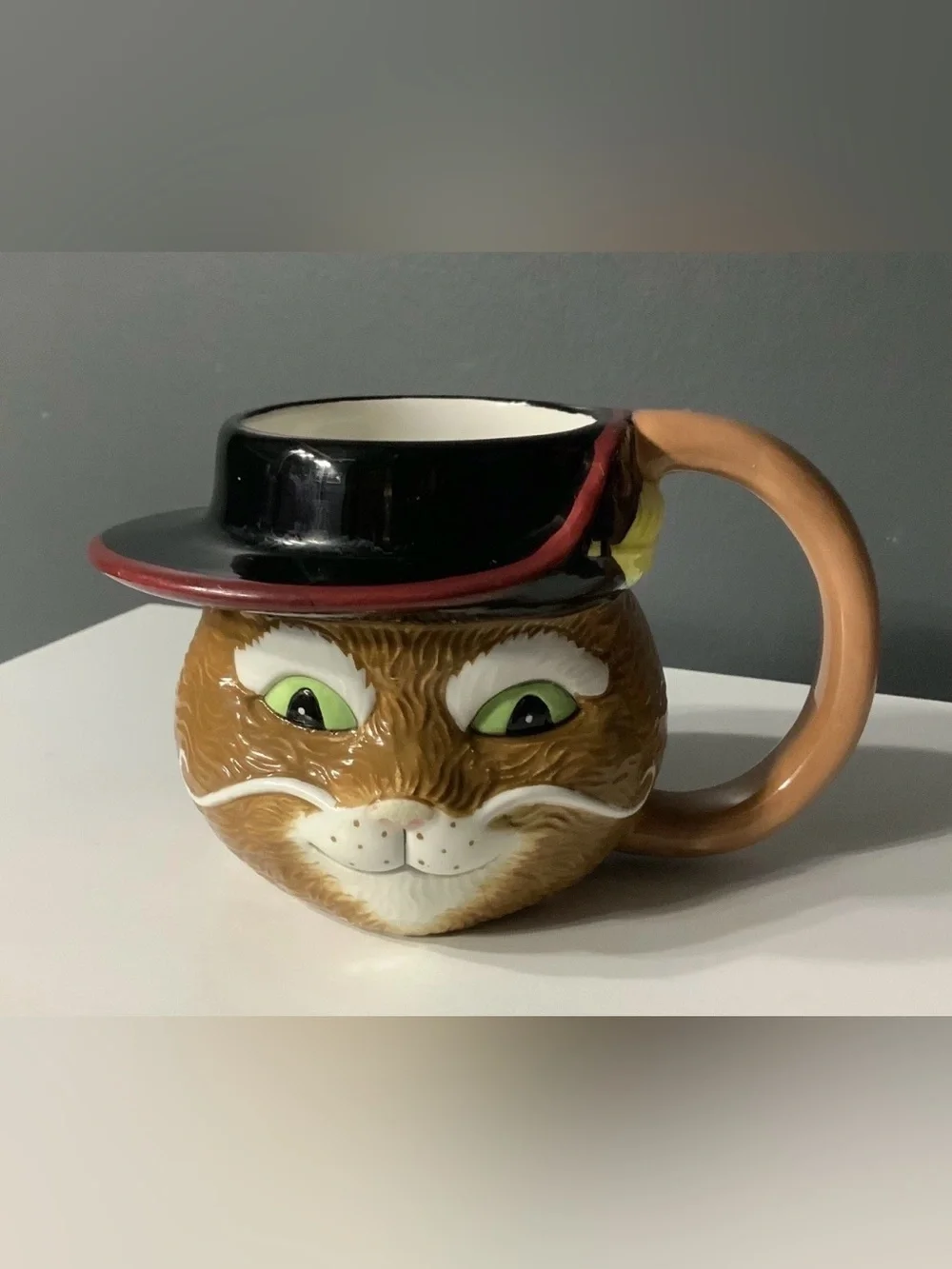Vintage 2004 DreamWorks Shrek 2 Puss in Boots 3D Sculpted Ceramic Mug Cup